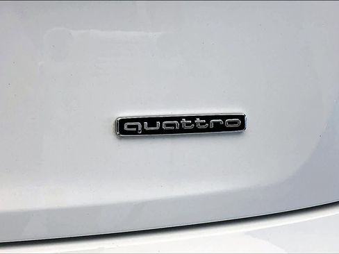 Used 2023 Audi Q5 2.0T Premium w/ Convenience Package AWD/4WD image 11