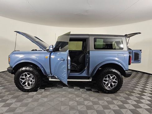 Used 2024 Ford Bronco Badlands image 16