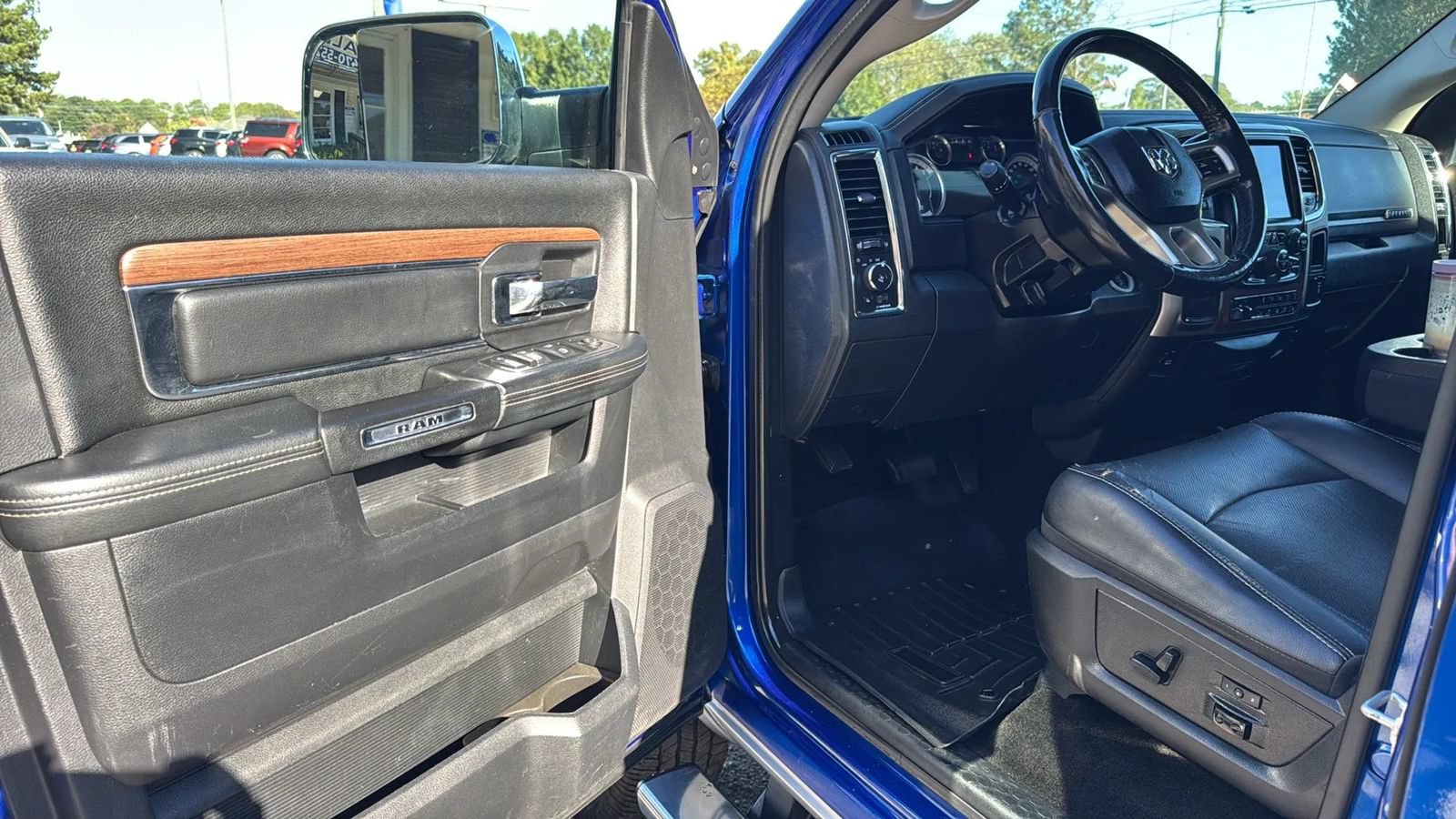 Used 2016 RAM 2500 Laramie AWD/4WD image 7
