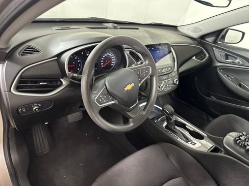 Used 2023 Chevrolet Malibu LT image 13