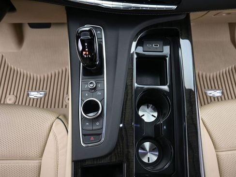 Used 2024 Cadillac Escalade ESV Premium Luxury image 14