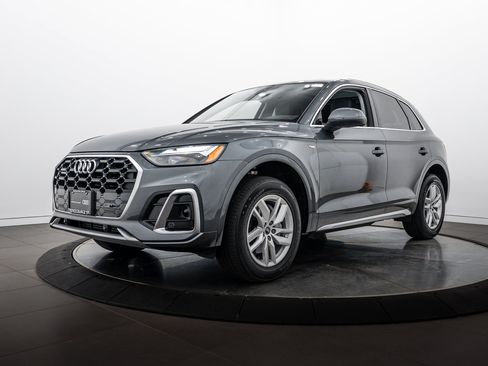 Certified 2023 Audi Q5 2.0T Premium w/ Convenience Package AWD/4WD image 6