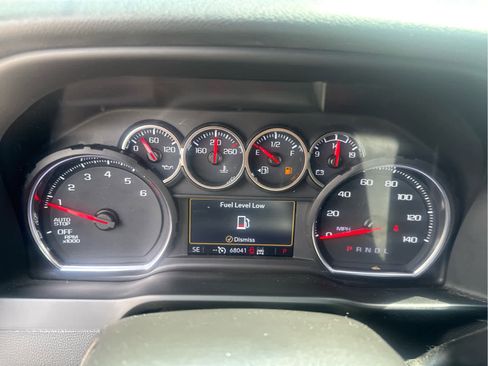 Used 2022 Chevrolet Silverado 1500 Custom w/ Safety Confidence Package AWD/4WD image 24