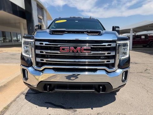 Used 2021 GMC Sierra 2500 SLE w/ SLE Value Package; AWD/4WD image 2