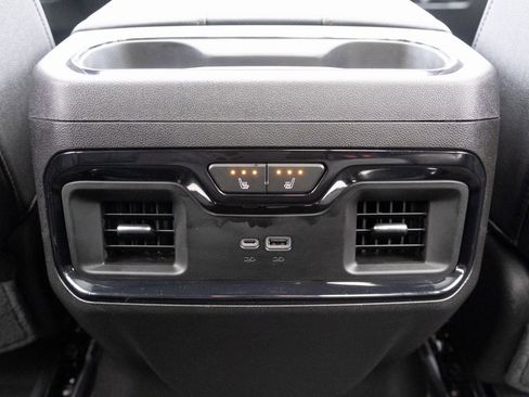 Used 2023 GMC Sierra 1500 AT4 w/ Technology Package image 19