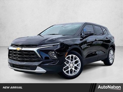 Used 2024 Chevrolet Blazer LT FWD image 1
