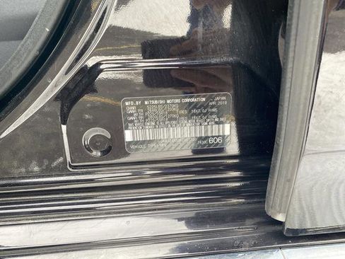 Used 2019 Mitsubishi Outlander SEL image 23