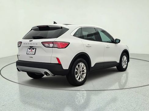 Used 2022 Ford Escape SE FWD image 6