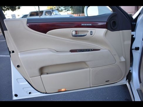 Used 2012 Lexus LS 460 L w/ Luxury Value Edition image 19