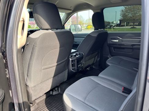 Used 2020 RAM 3500 Big Horn w/ Level 2 Equipment Group image 10