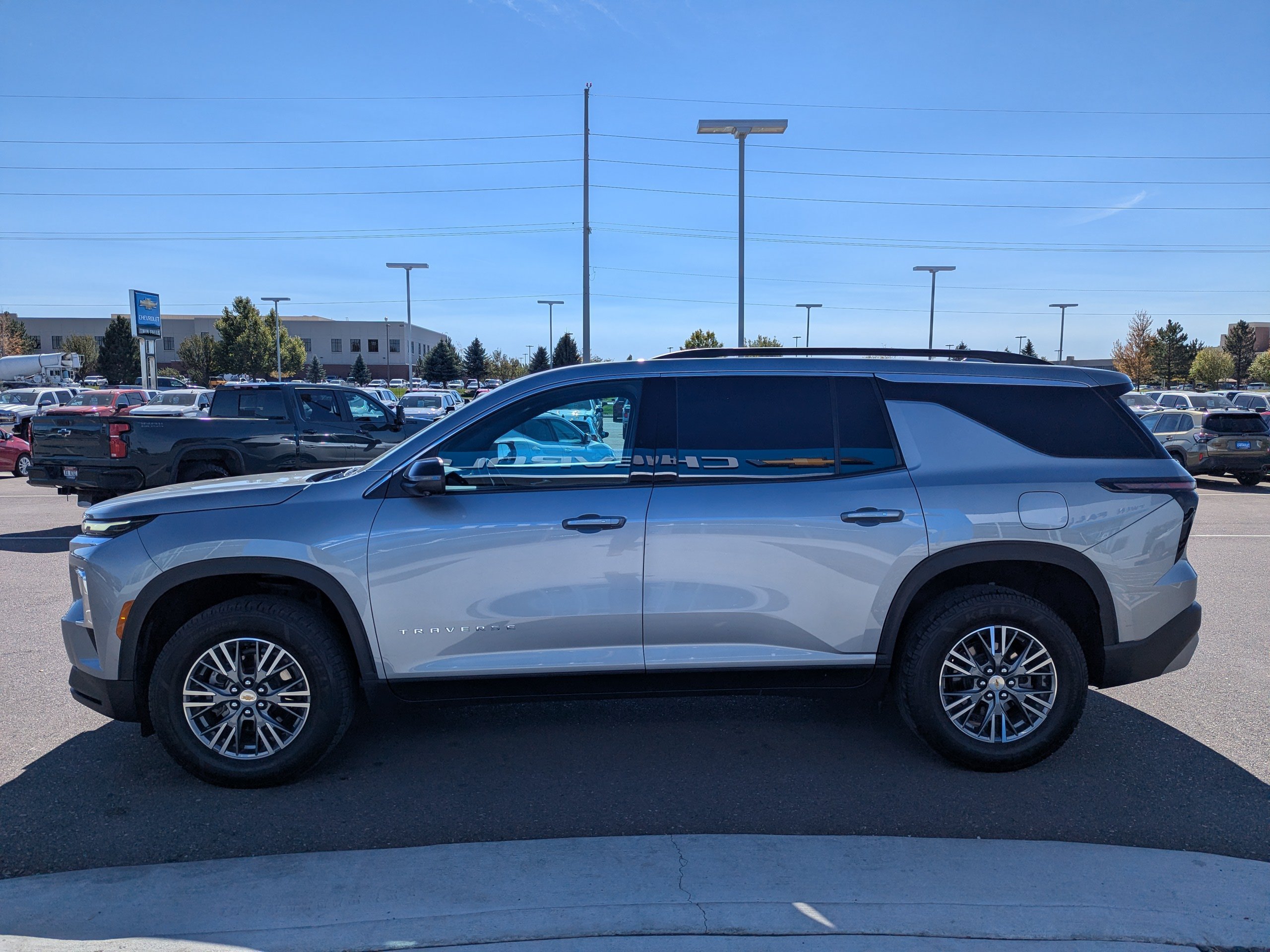Certified 2024 Chevrolet Traverse LT FWD image 8