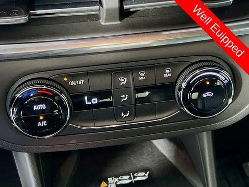 Used 2024 Buick Envista Preferred w/ Convenience II Package FWD image 15
