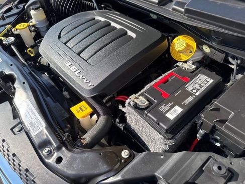 Used 2018 Dodge Grand Caravan SE w/ UConnect Hands-Free Group image 37