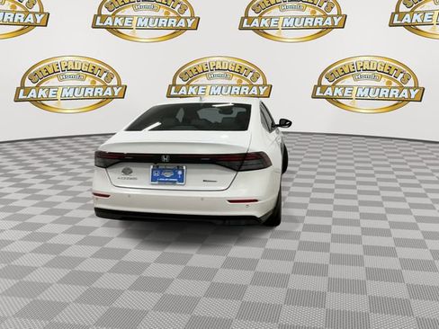 Used 2023 Honda Accord EX-L image 2