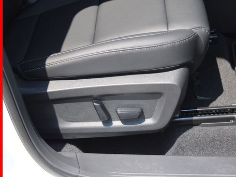 New 2025 Nissan Murano SL image 15