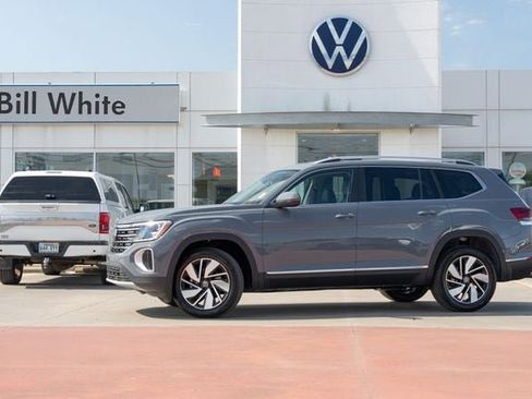 New 2026 Volkswagen Atlas SEL AWD/4WD image 1