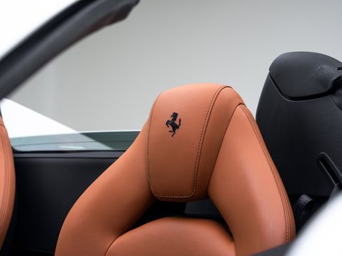 Used 2018 Ferrari 488 Spider image 20