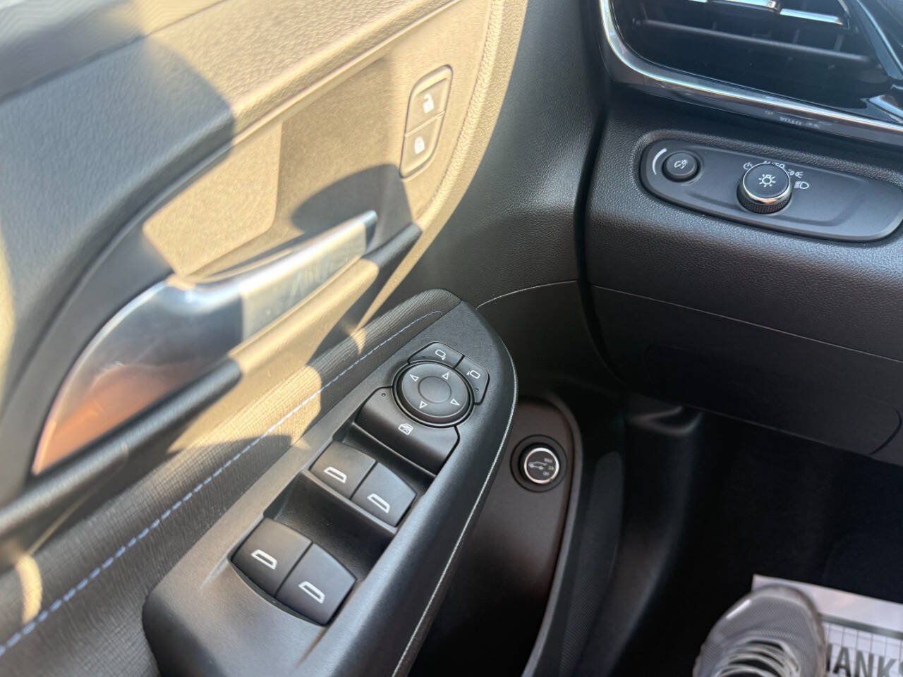 Used 2024 Buick Envista Sport Touring w/ Convenience I Package FWD image 17