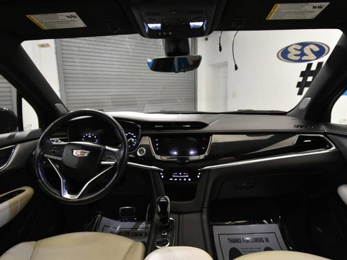 Used 2023 Cadillac XT6 Sport w/ Technology Package AWD/4WD image 21