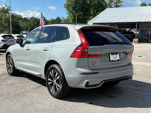 Used 2024 Volvo XC60 B5 Core AWD/4WD image 5
