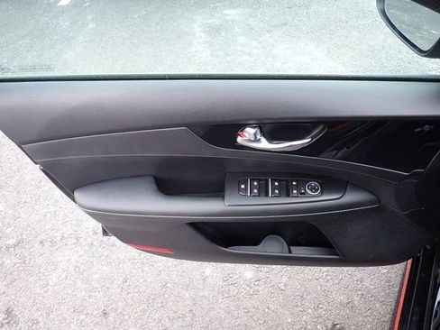 Used 2024 Kia Forte GT-Line image 19