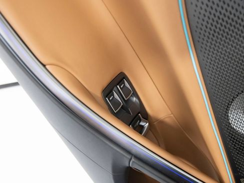 Used 2026 McLaren Artura Spider RWD image 15