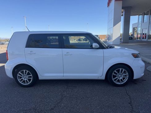 Used 2010 Scion xB image 6
