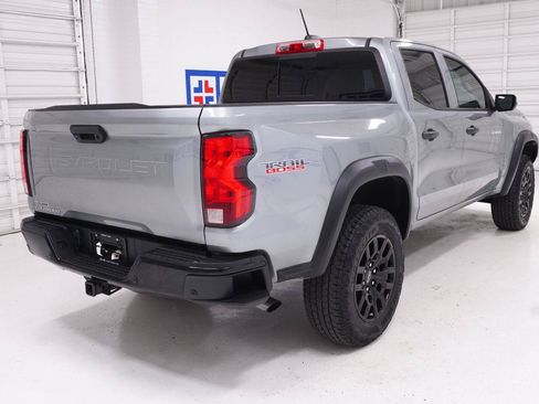 Used 2025 Chevrolet Colorado Trail Boss AWD/4WD image 27