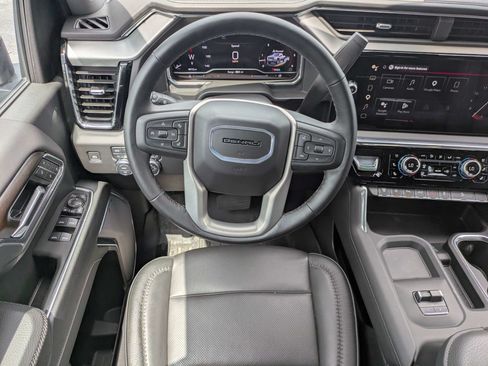 Certified 2025 GMC Sierra 2500 Denali w/ Denali Reserve Package AWD/4WD image 4