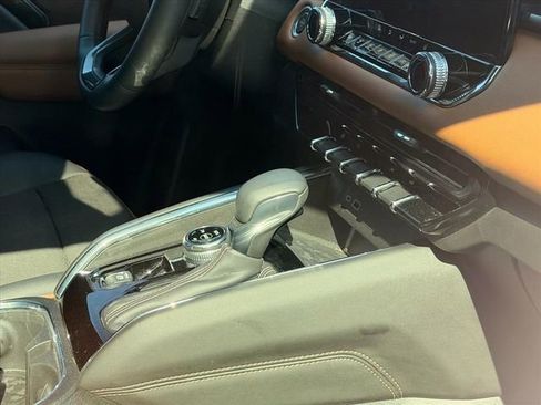 Used 2024 GMC Canyon AT4 image 15