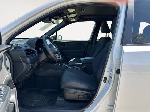 Used 2025 Subaru Forester Premium AWD/4WD image 11
