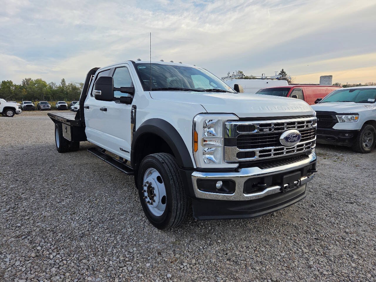 Used 2024 Ford F550 4x4 Crew Cab Super Duty image 3