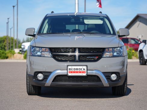 Used 2019 Dodge Journey Crossroad w/ Nav & Sun Group AWD/4WD image 8