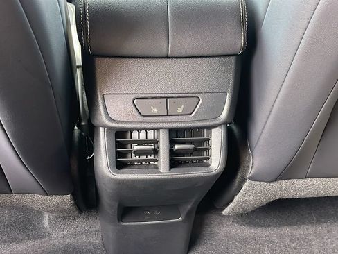 New 2027 GMC Terrain Elevation w/ Elevation Premium Package FWD image 18