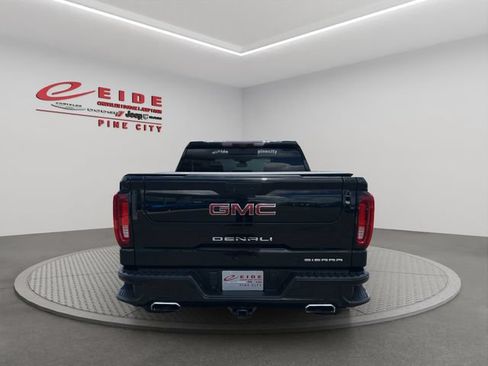 Used 2021 GMC Sierra 1500 Denali w/ Denali Ultimate Package AWD/4WD image 9