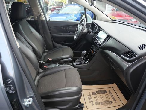 Used 2019 Buick Encore Preferred image 17