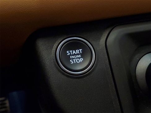 Used 2024 Land Rover Defender 130 X image 18