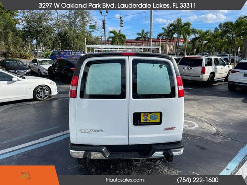 Used 2017 GMC Savana 3500 Extended image 9