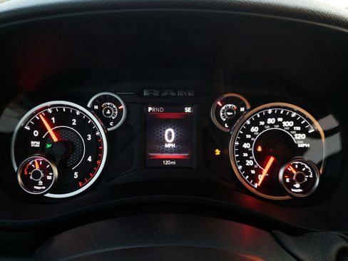 New 2026 RAM 2500 Tradesman AWD/4WD image 32