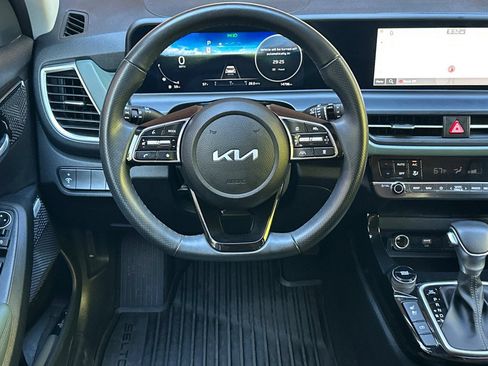 Used 2024 Kia Seltos SX w/ SX Sunroof Package AWD/4WD image 14
