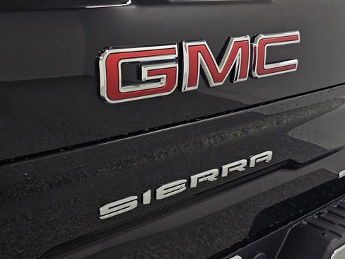 Used 2026 GMC Sierra 1500 SLT AWD/4WD image 27