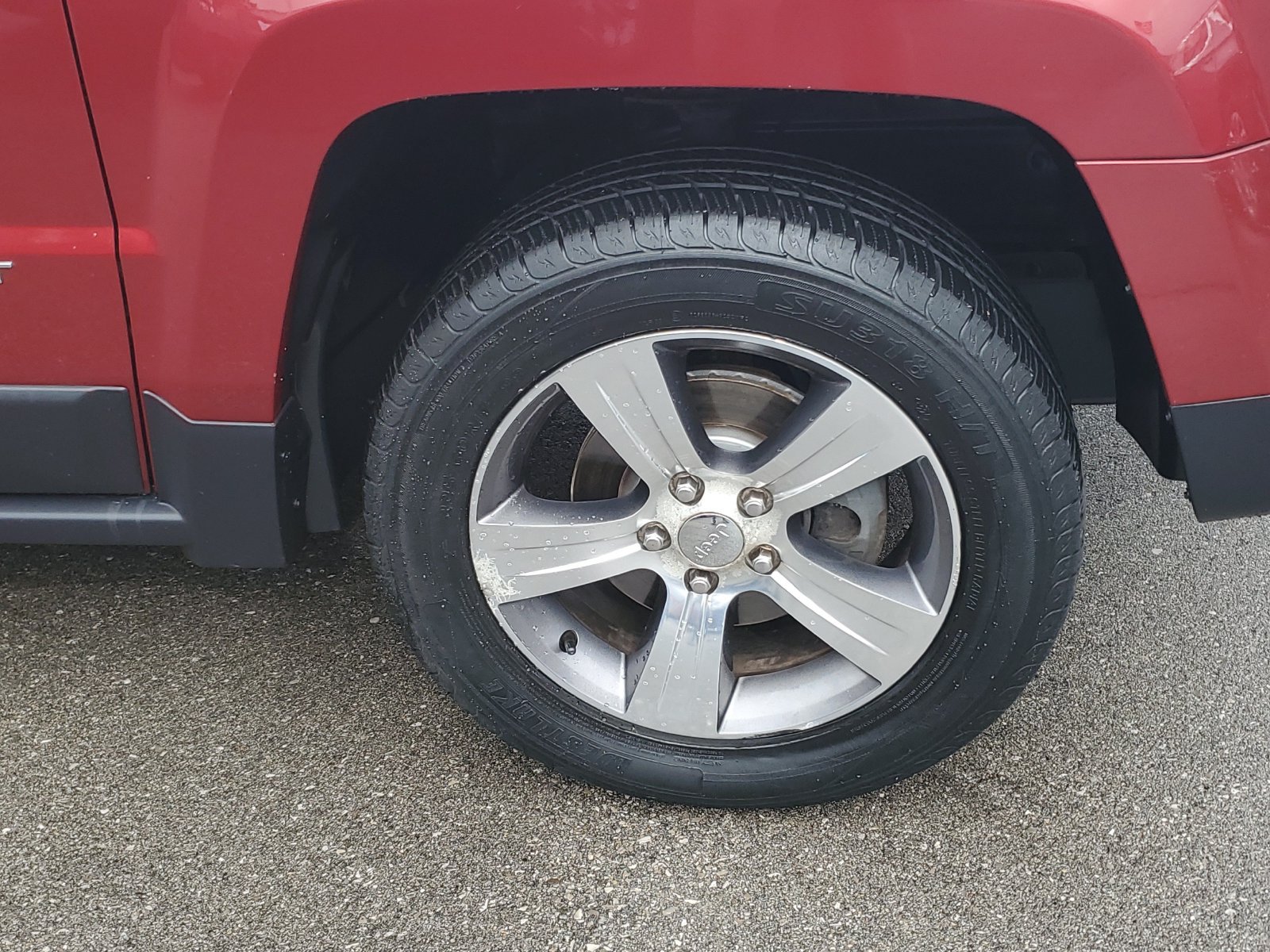 Used 2017 Jeep Patriot Latitude AWD/4WD image 6