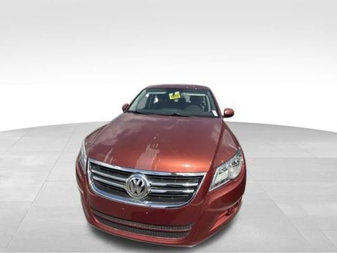 Used 2011 Volkswagen Tiguan S FWD image 2