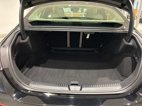Used 2026 Mercedes-Benz E 350 4MATIC Sedan image 6