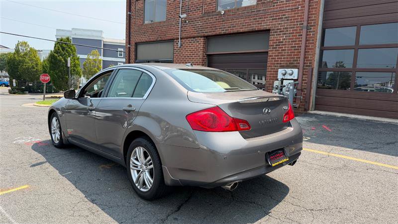 Used 2011 INFINITI G37 x Sedan w/ Premium Pkg AWD/4WD image 3