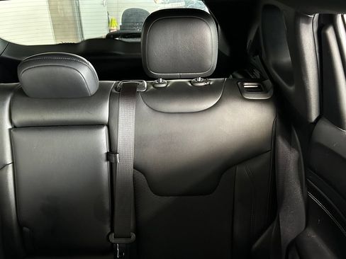 Used 2022 Jeep Compass Latitude FWD image 14