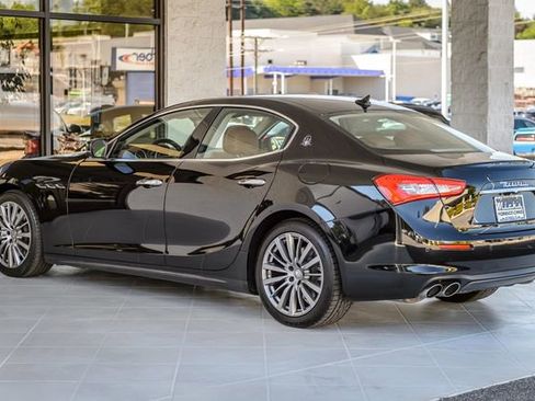 Used 2018 Maserati Ghibli RWD image 7