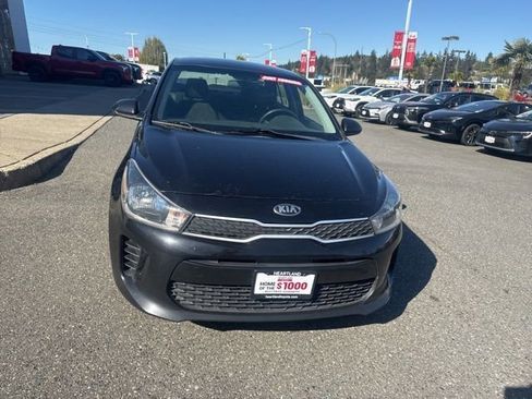 Used 2019 Kia Rio LX image 2