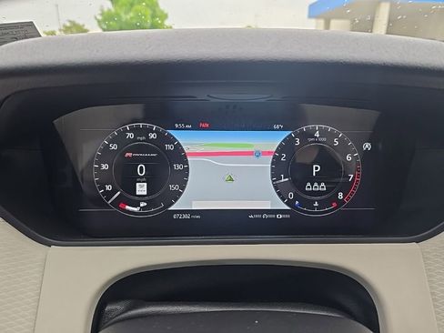 Used 2019 Land Rover Range Rover Velar R-Dynamic SE AWD/4WD image 14