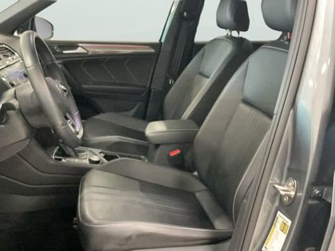 Certified 2024 Volkswagen Tiguan SE R-Line AWD/4WD image 23